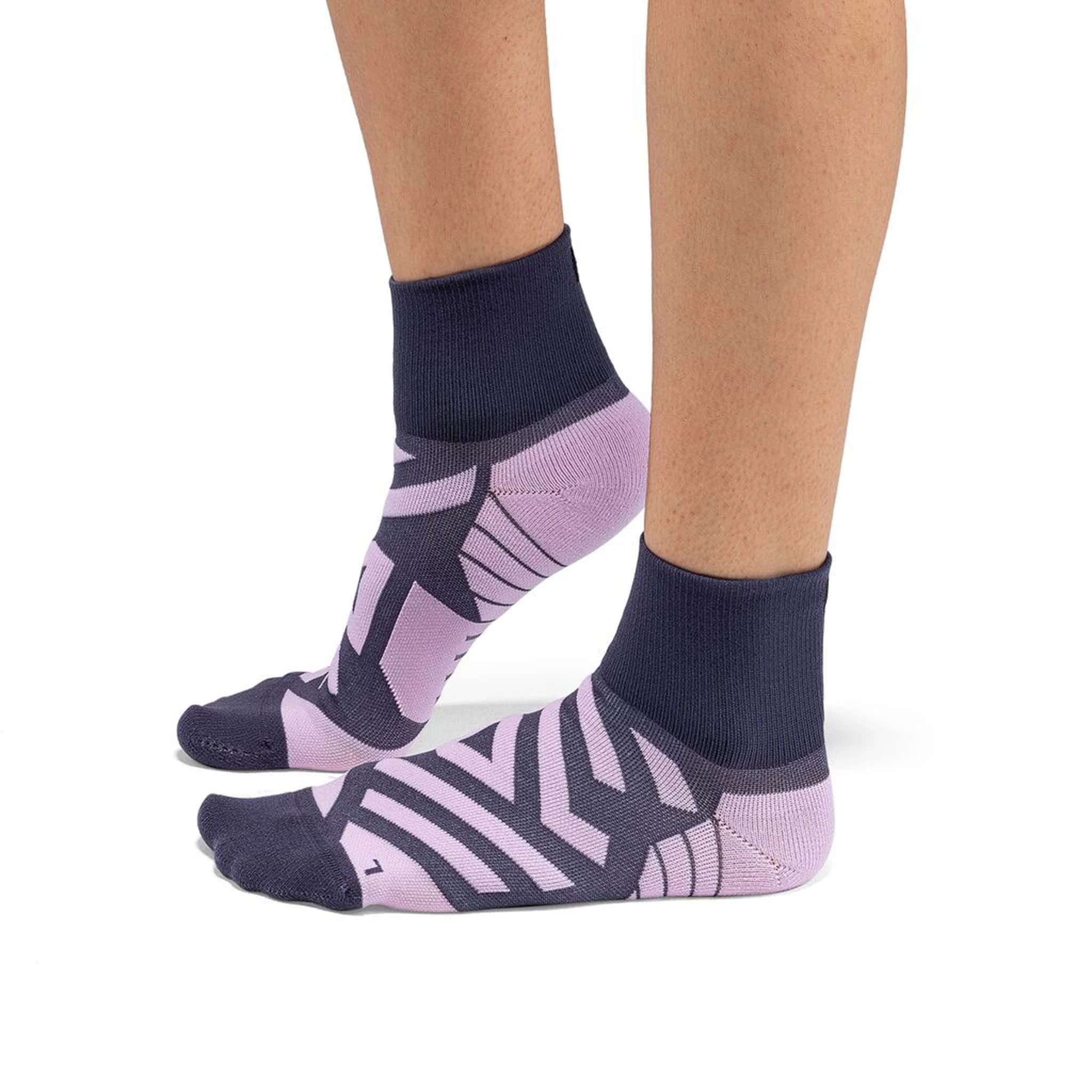 On | Women's Performance Mid Sock - Image 3