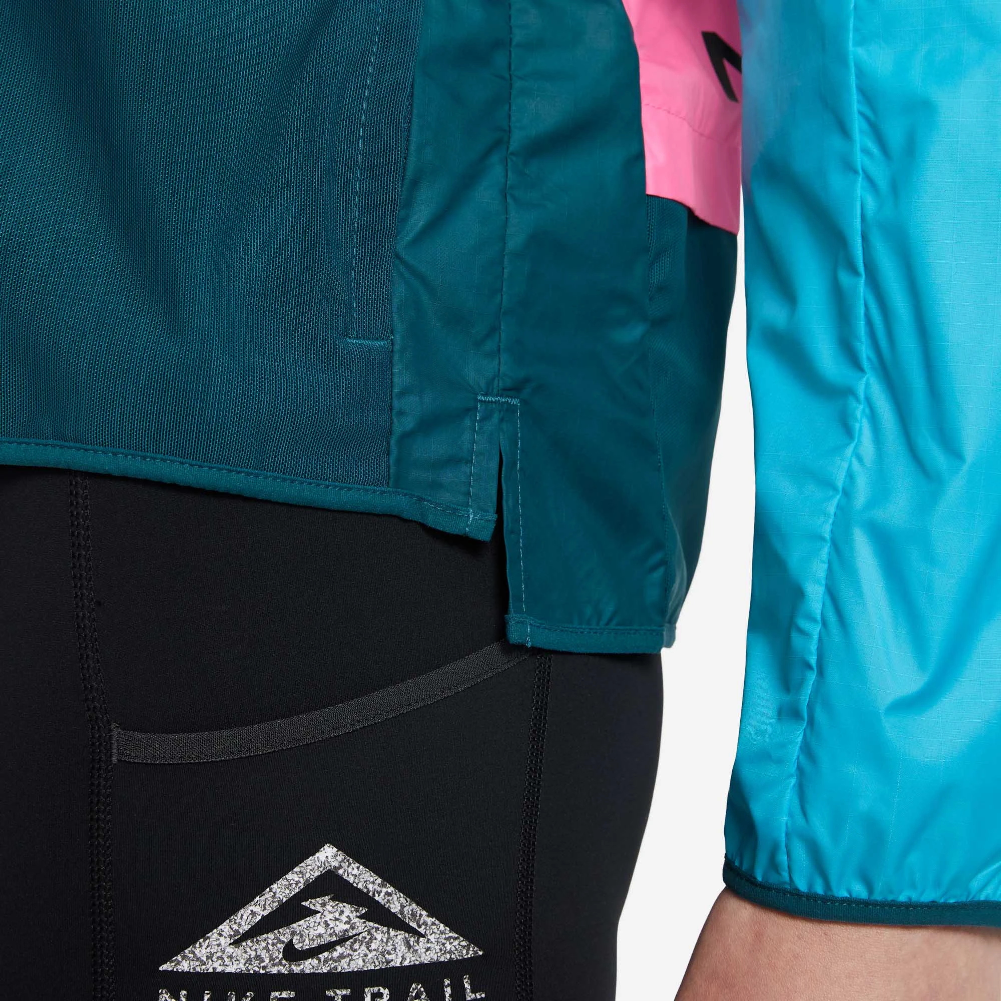Nike | Women's SF Trail Jacket - Image 9