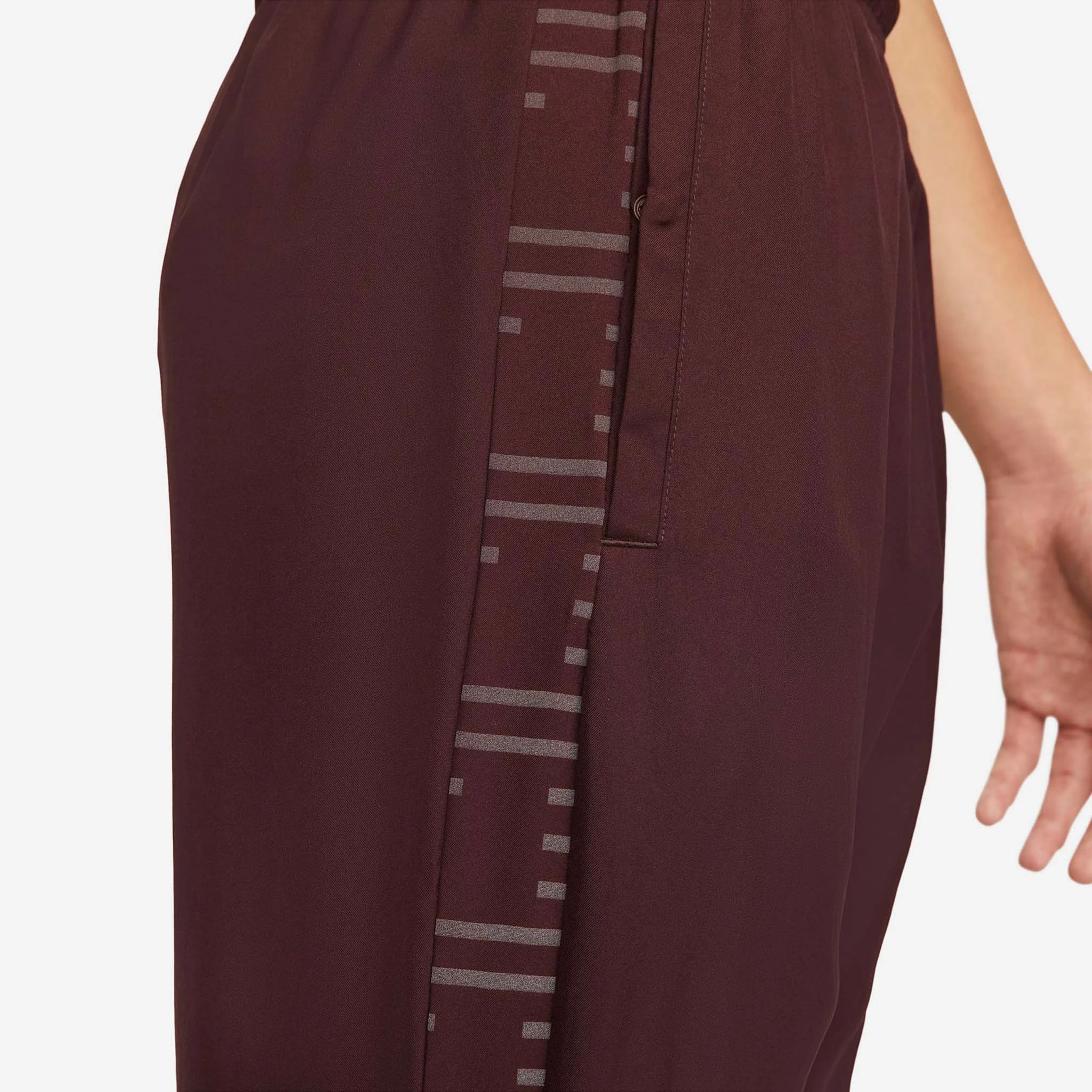 Nike | Men's DF Challenger Woven Flash Pant - Image 6