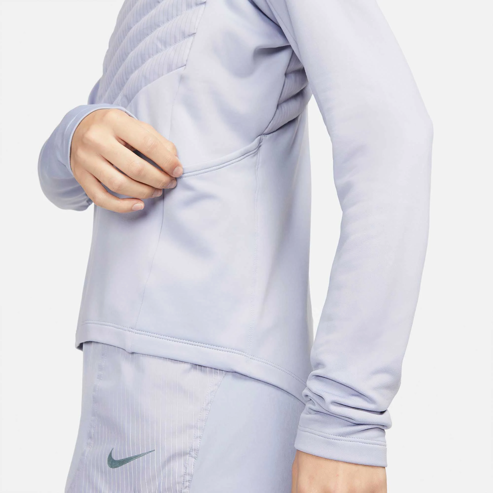Nike | Women's TF Run Division Hybrid Jacket - Image 4