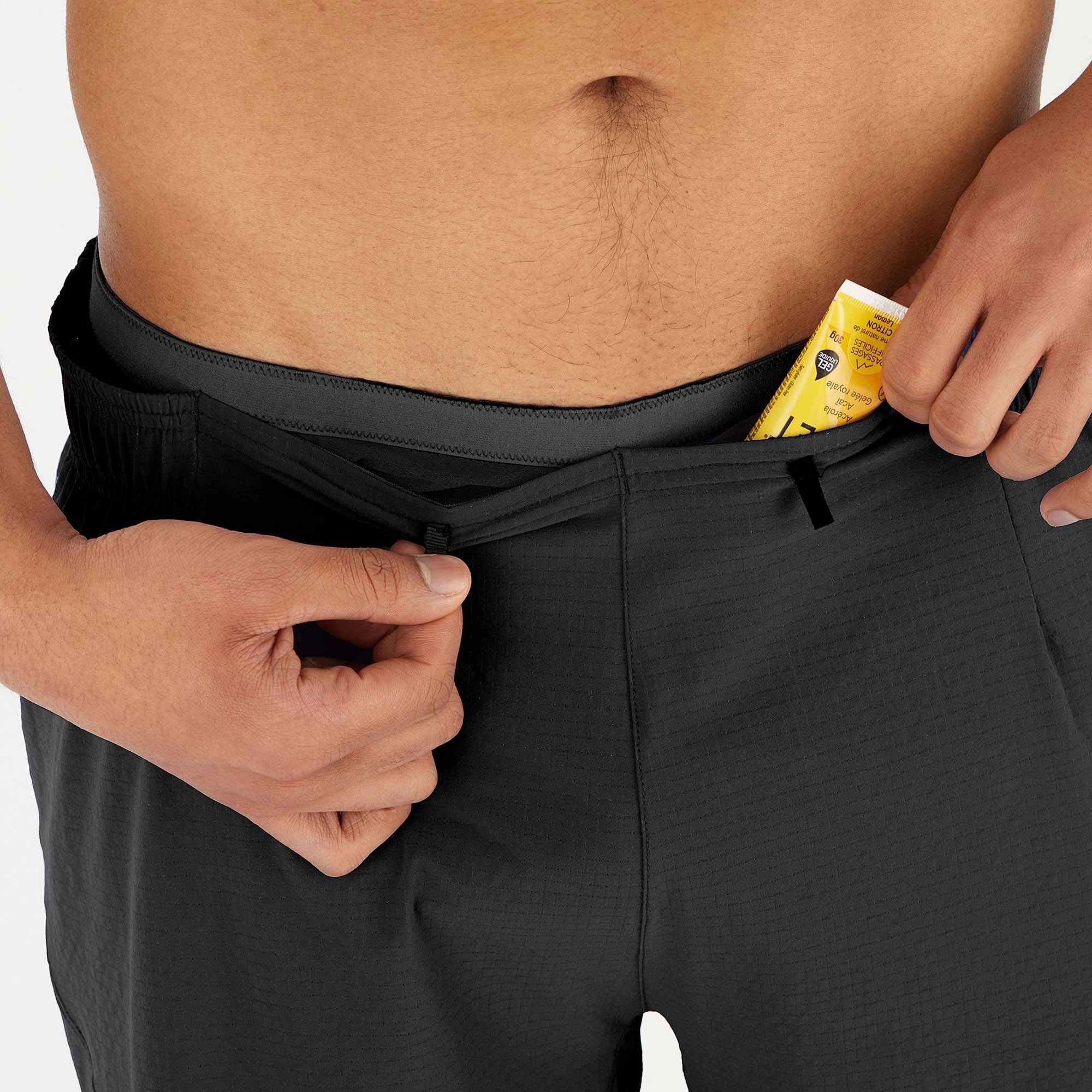 Salomon | Men's Sense Aero 5'' Shorts - Deep Black - Image 5