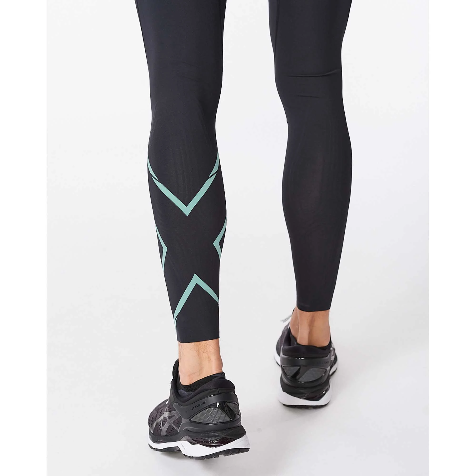 2XU | Men's Light Speed Compression Tights - Image 6