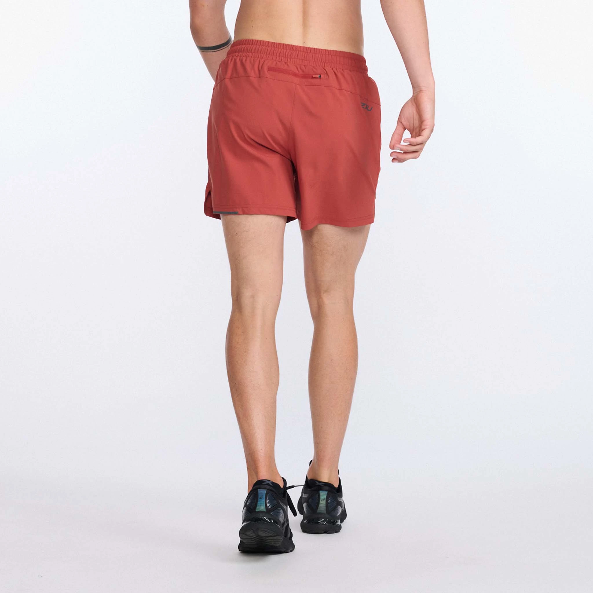 2XU | Men's Aero 5 Inch Short - Image 2